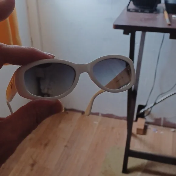 Women Asian fit white Ray Ban New - Picture 2 of 6